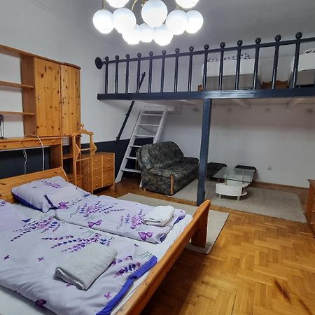 Centrum Panzió Debrecen Esterno foto