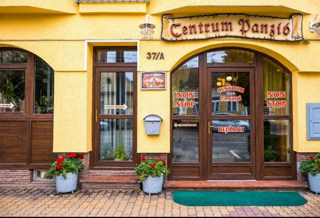 Centrum Panzió Debrecen Esterno foto