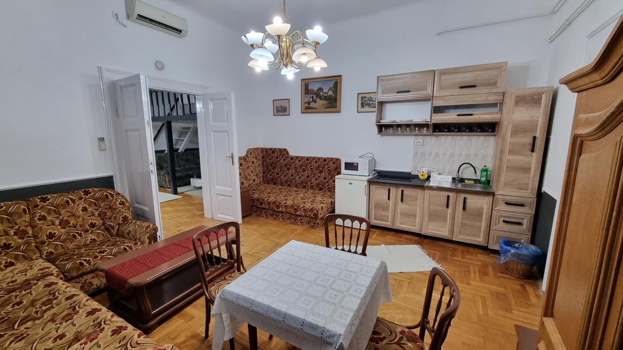 Centrum Panzió Debrecen Esterno foto